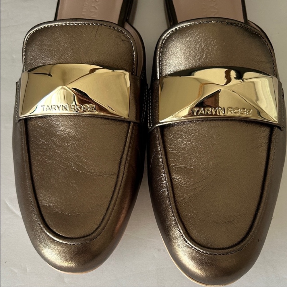 Taryn Rose metallic bronze leather slip-on mules with gold-tone hardware - Picture 4 of 11